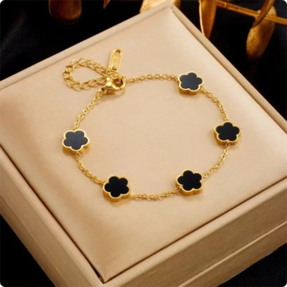 Zara Flower Mother Of Pearl Gold floral Baroque Artist Daisies Charm Bracelet